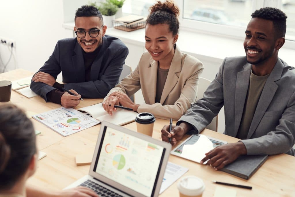 Professionelles Webdesign für Unternehmen mit individueller Gestaltung – Traumwebsite hilft